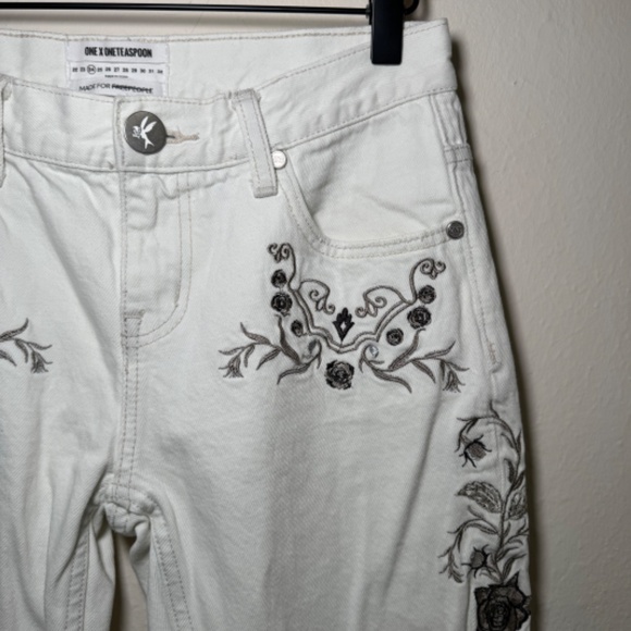 One by One Teaspoon Jeans Women's Size 24 White Floral Awesome Baggies Relaxed - Picture 5 of 9
